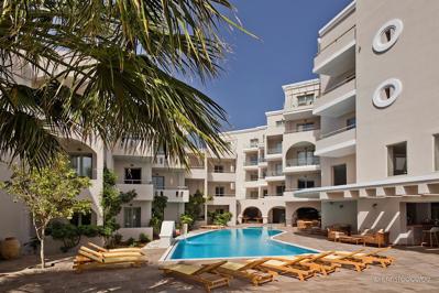 Foto Parasol Luxury Hotel en Suites **** Pigadia Karpathos Stad