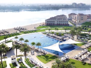 Foto The Ritz Carlton Abu Dhabi Grand Canal ***** Abu Dhabi