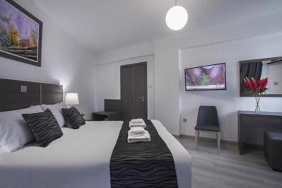 Foto Blazer Residence **** Larnaca