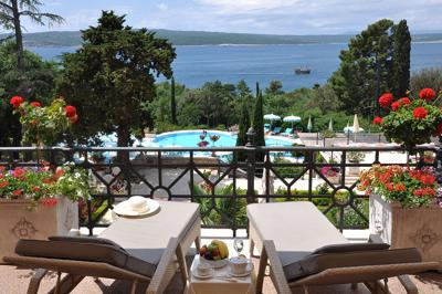 Foto Palace Therapia **** Crikvenica