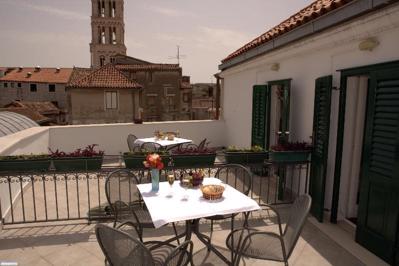 Foto Slavija **** Split