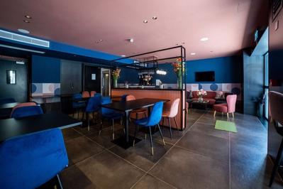 Foto Eleven by Warren Collection *** Sliema