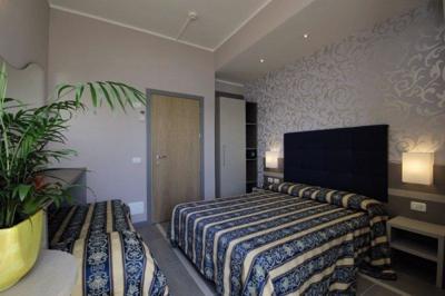 Foto Hotel Club Bikini en Tropicana Lido Di Savio