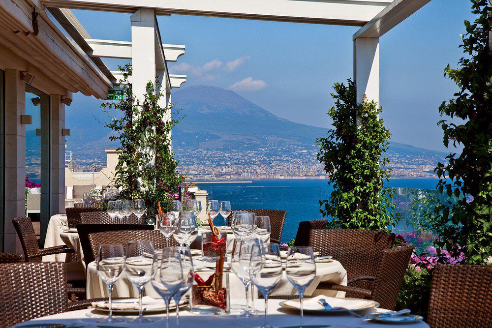 grand-vesuvio-naples