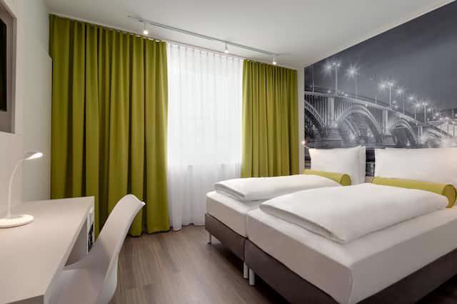 super-8-by-wyndham-mainz-zollhafen