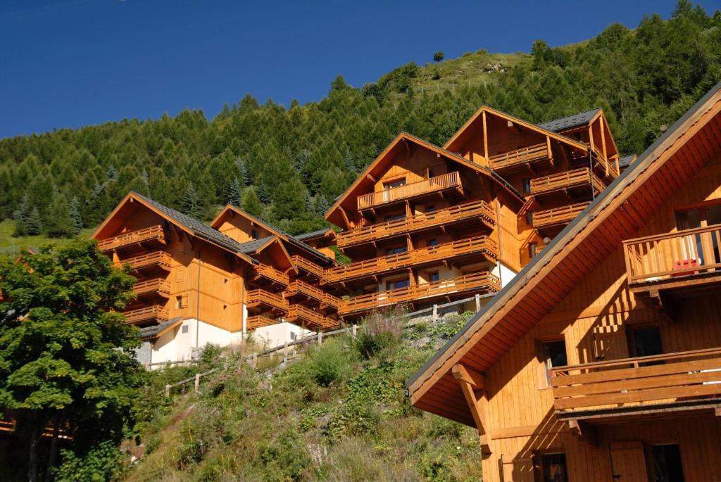 residence-les-chalets-de-la-vallee-d-or