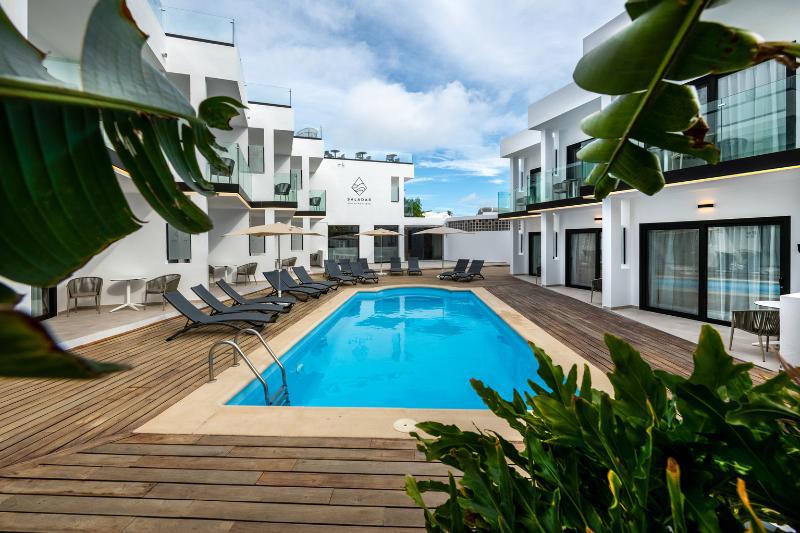 Saladar Suites Boutique.