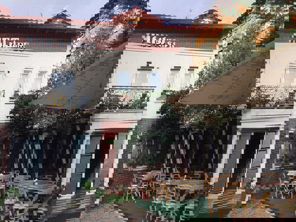 Foto Vila 60 *** Tirana