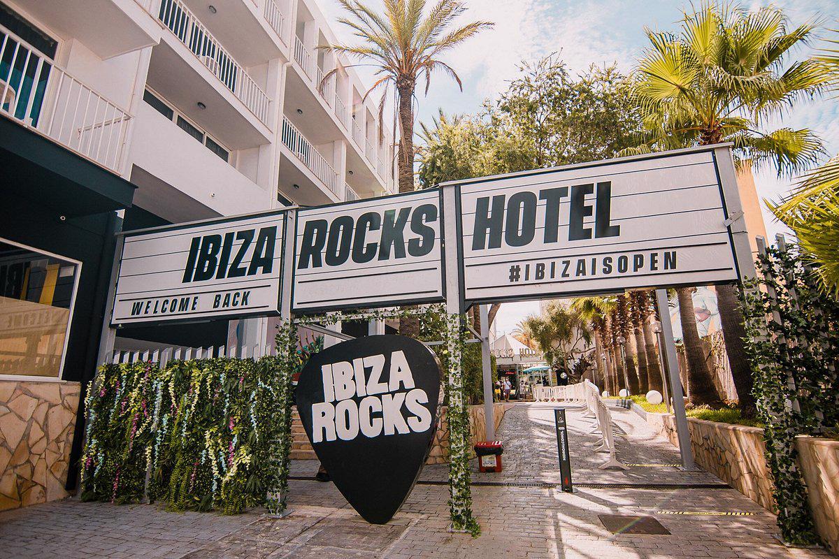 ibiza-rocks-adults-only