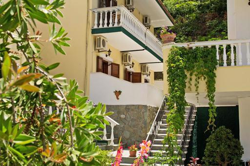 fotis-house