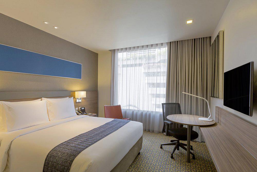 Holiday Inn Express Bangkok Sathorn