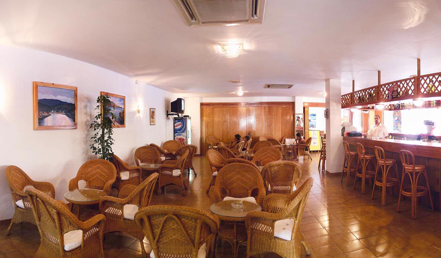 hotel-puerto-cala-vadella