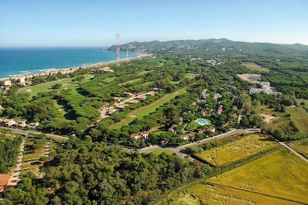 en-village-golf-beach