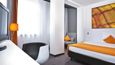 Foto Wyndham Garden City Centre Konigsallee **** Dusseldorf