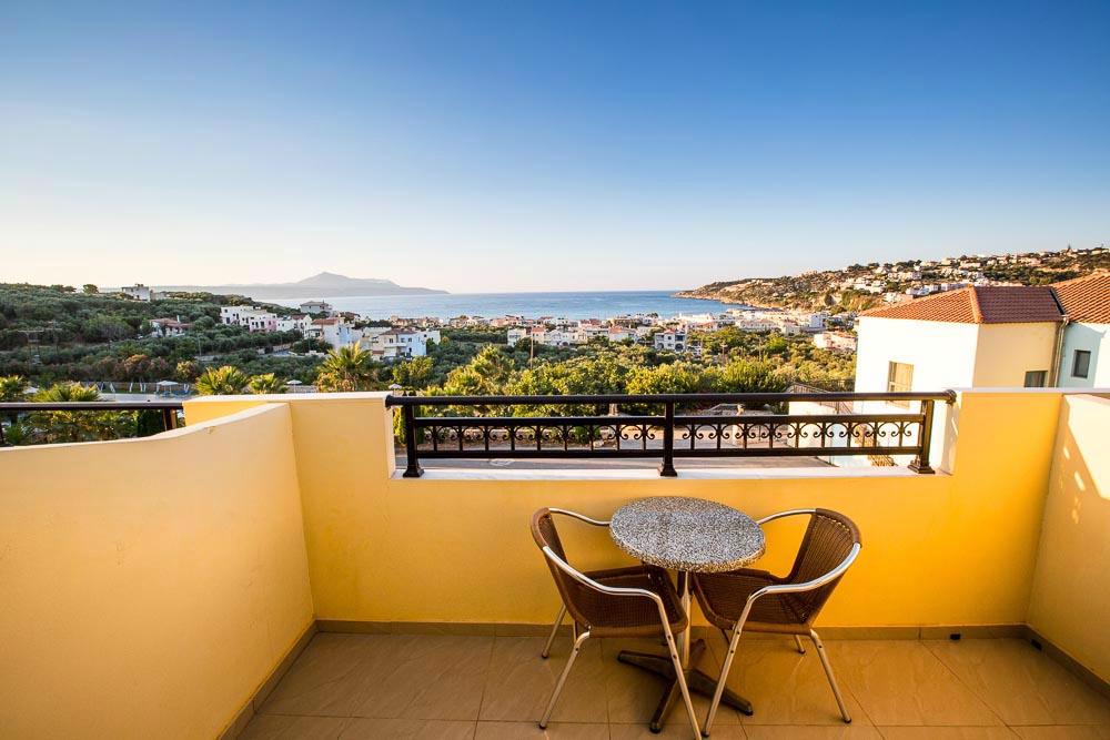langley-resort-almirida-bay