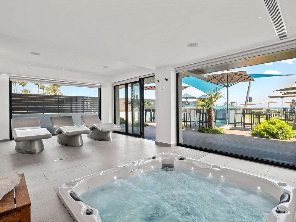 mercure-larnaca-beach-resort