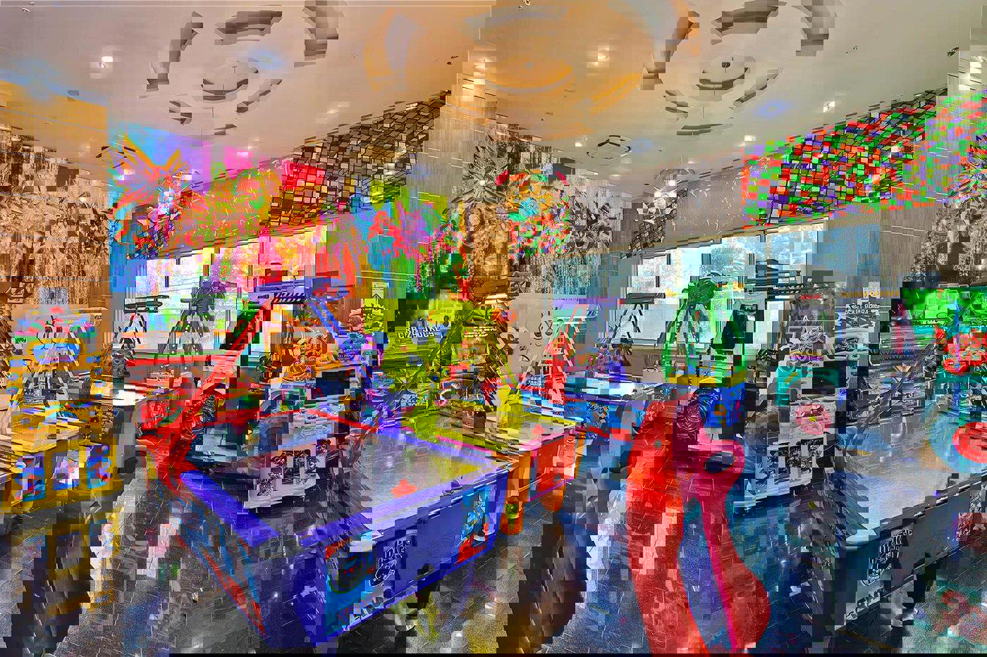 2243911-389024