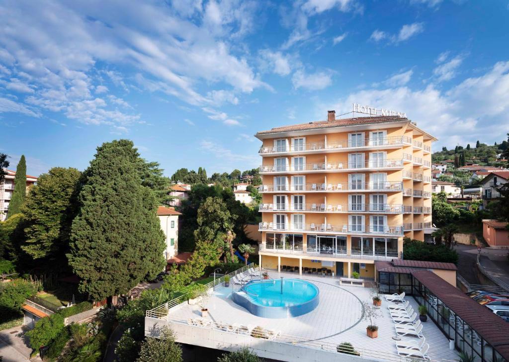 Foto Socializing Hotel Mirna **** Portoroz