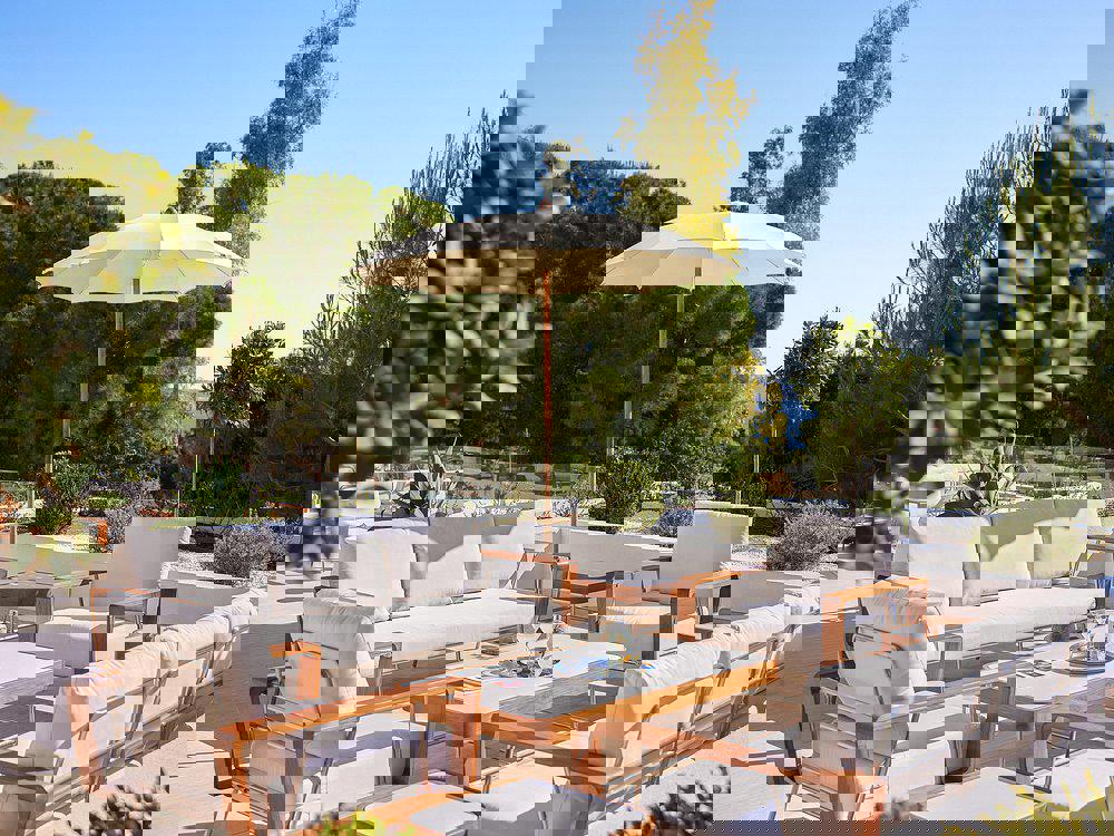 GRECOTEL Vouliagmeni Suites