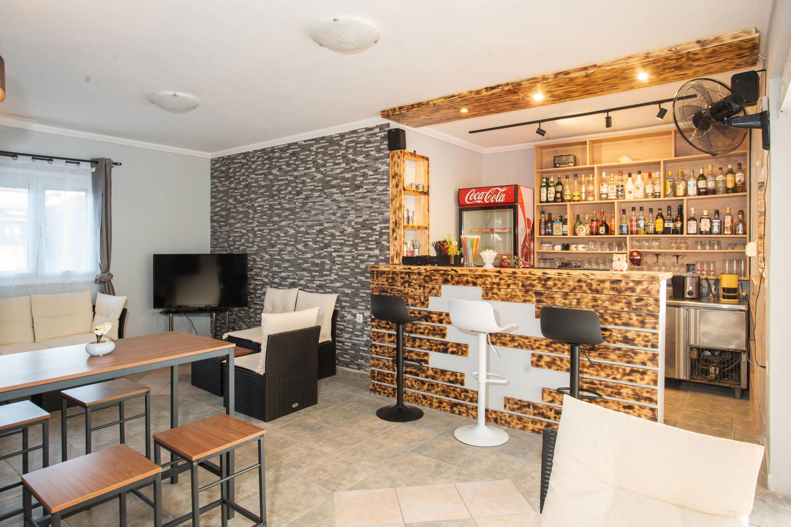 costas-en-sophies-studios