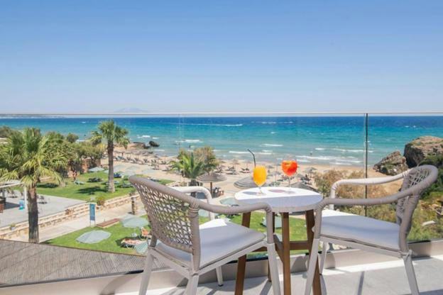 Plaka Beach Resort