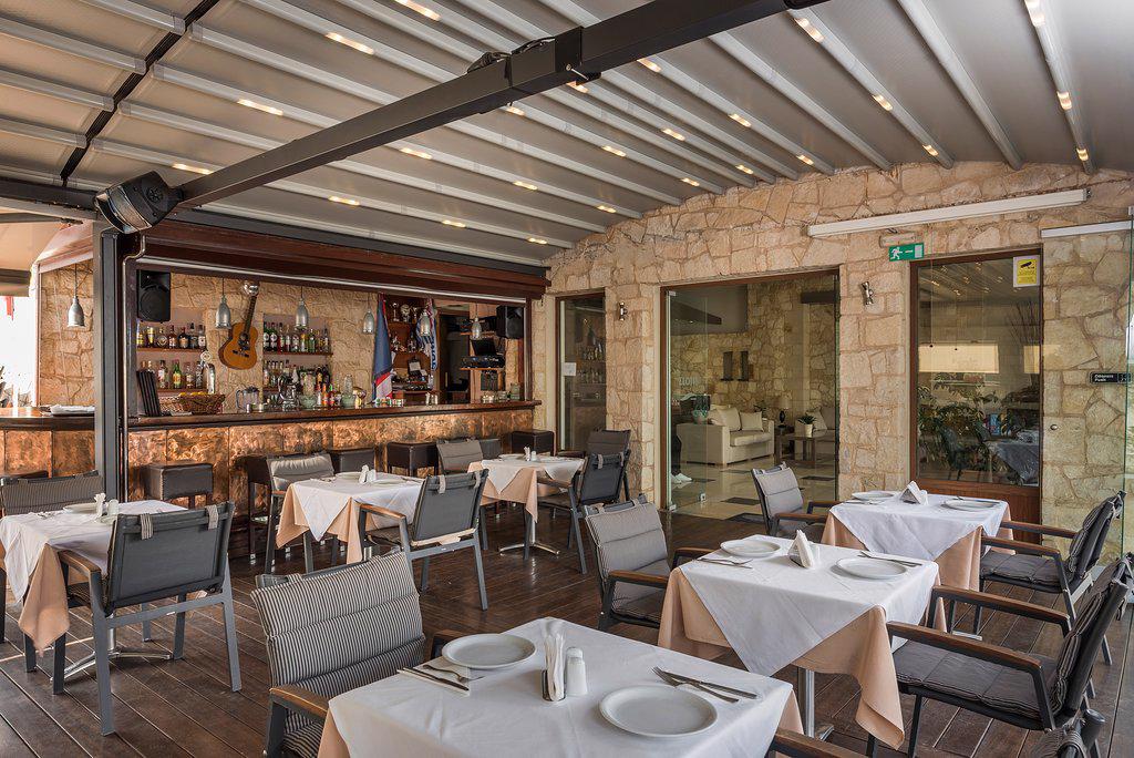 Elotis Suites