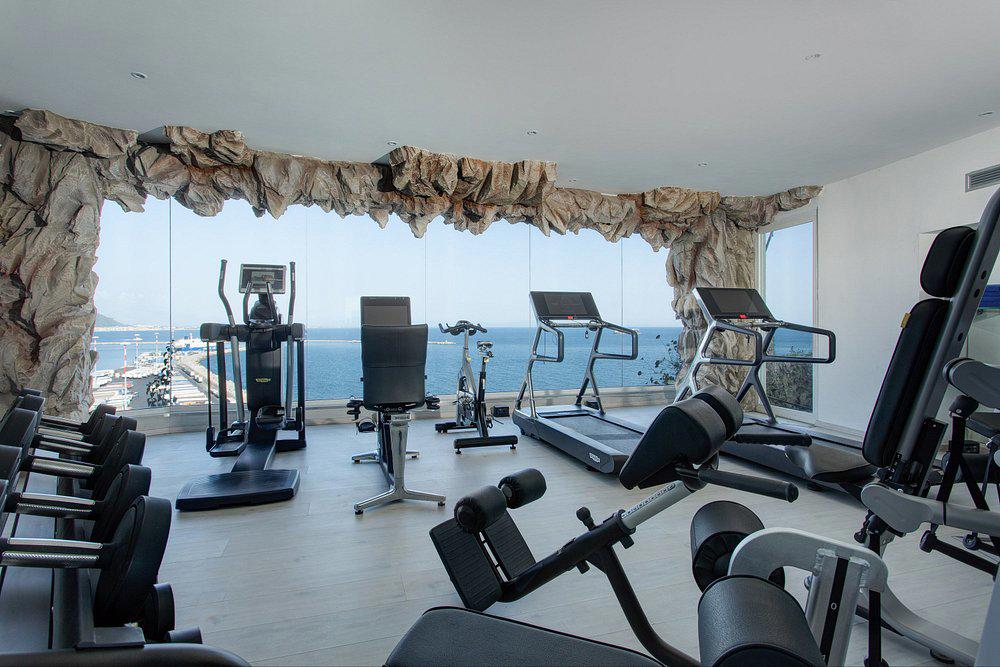 lloyds-baia-hotel