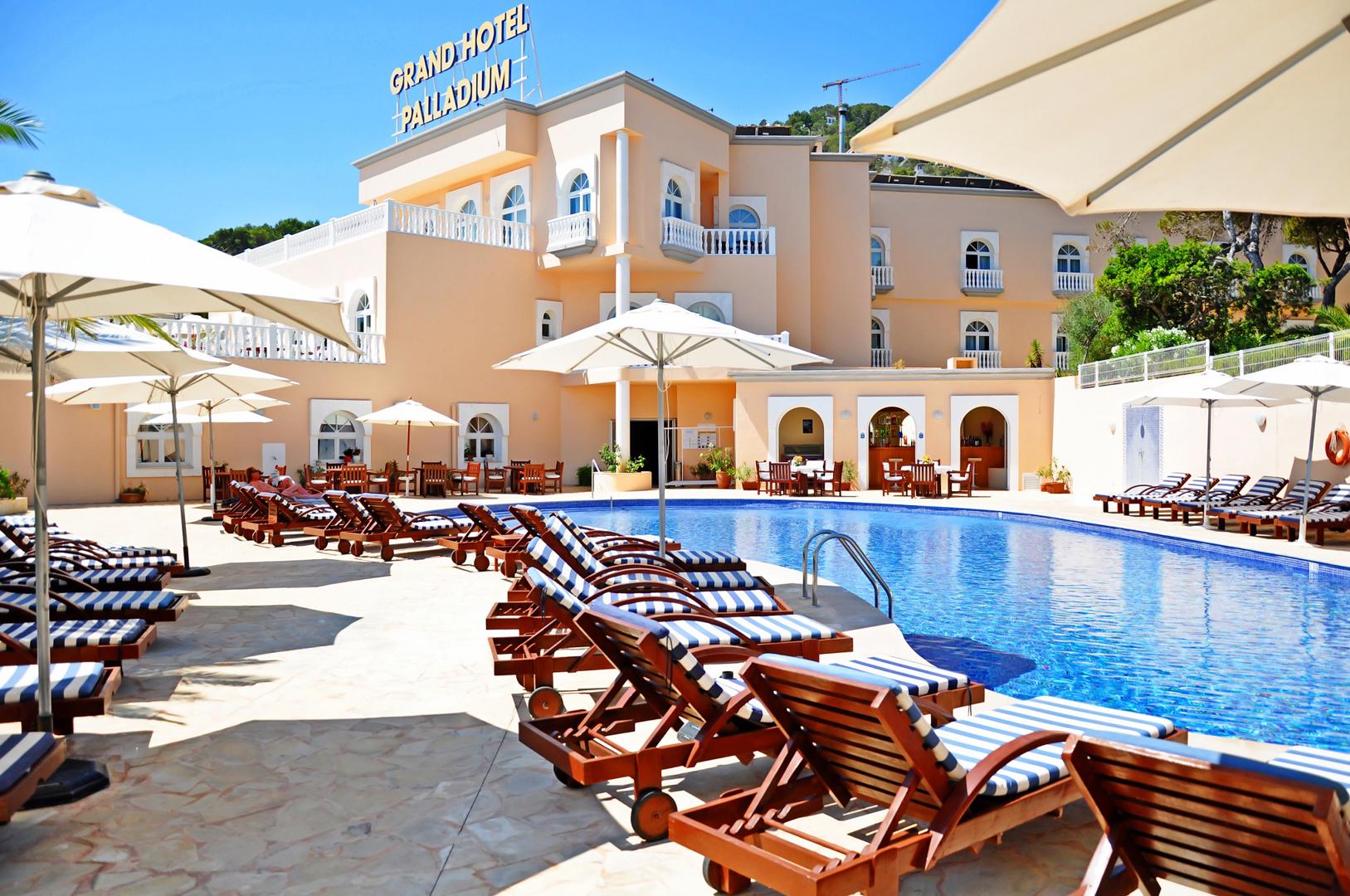 Foto Hotel Grand Hotel Palladium ***** Santa Eulalia