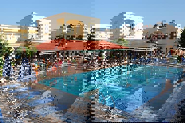 Chrysanthi Hotel Studios en Apartments