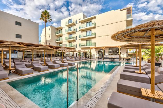 Cabana Blu Hotel en Suites