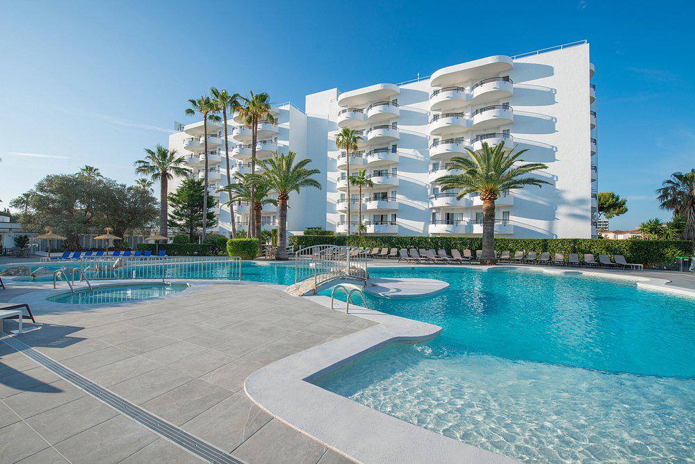 alcudia-beach