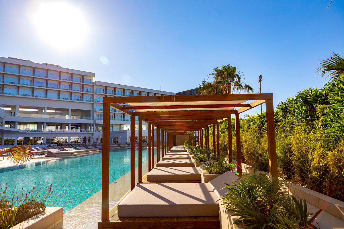 Chrysomare Beach Hotel en Resort - Ayia Napa - Cyprus