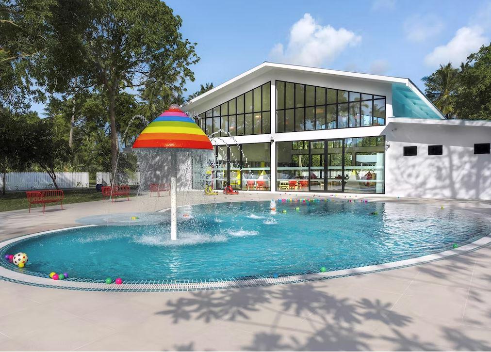 Villa Park Sun Island