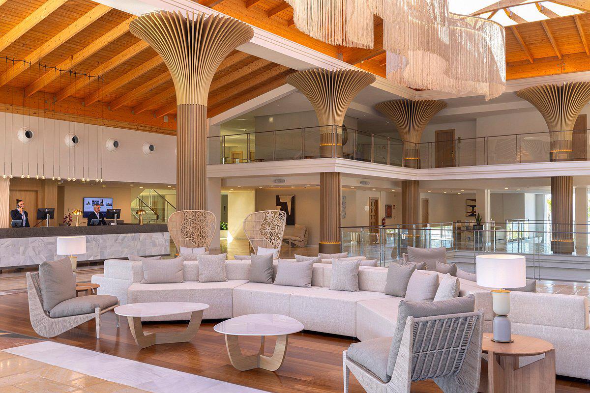 Hipotels Barrosa Palace En Spa