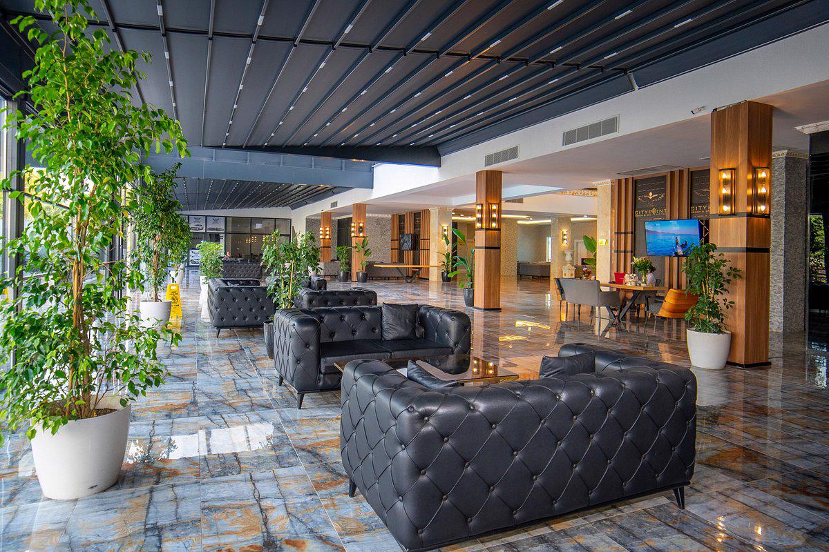 Maril Beach Hotel