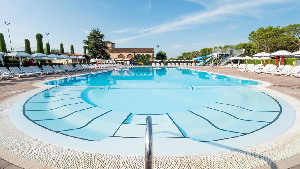 vakantiepark-del-garda-village-en-camping