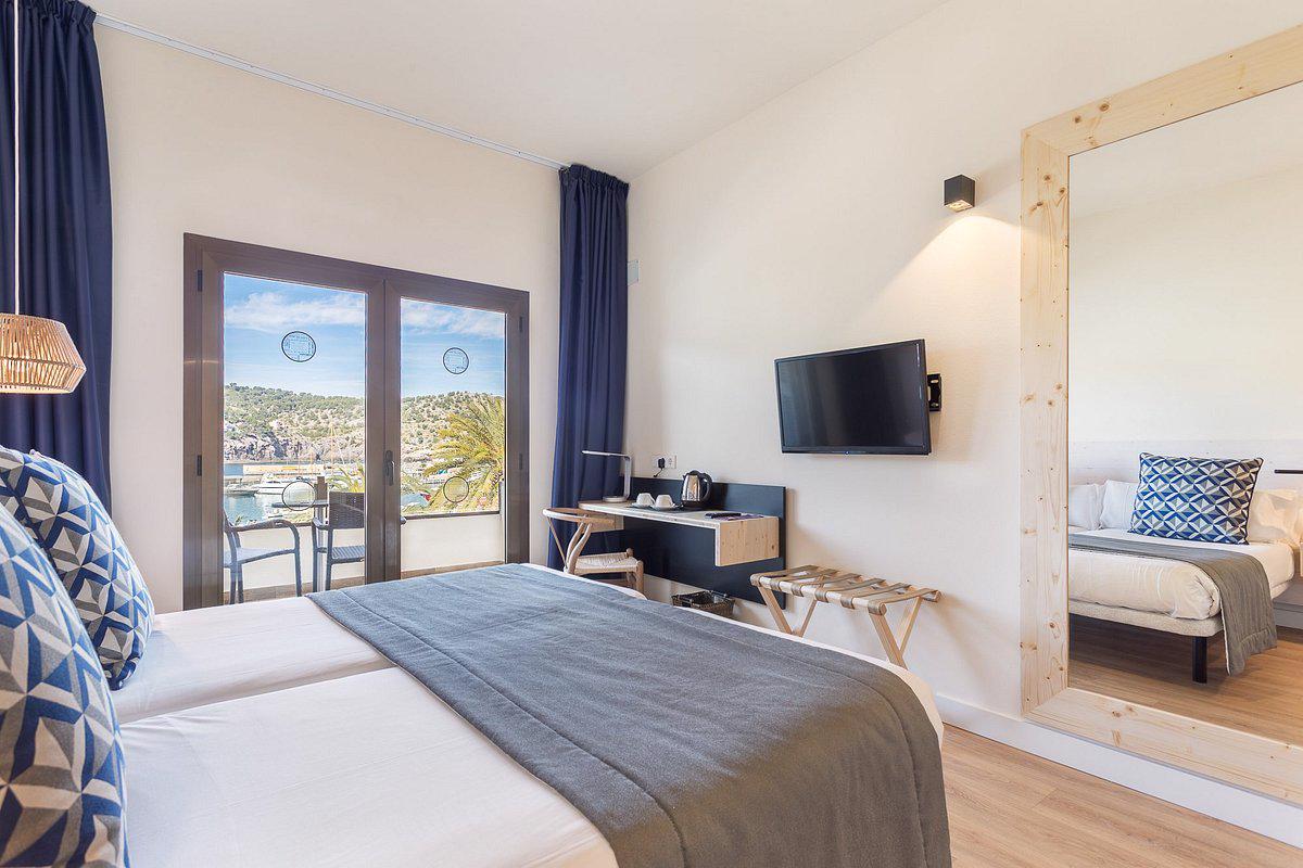 fergus-style-soller-beach