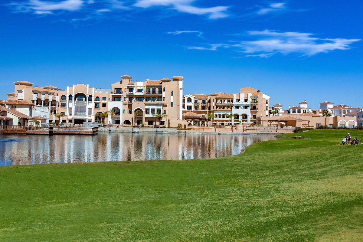 doubletree-by-hilton-la-torre-golf-resort