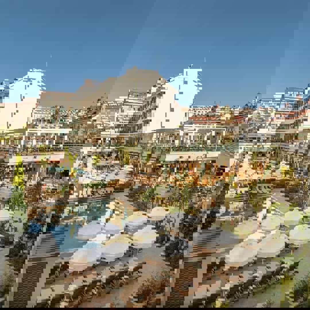 2243911-467999