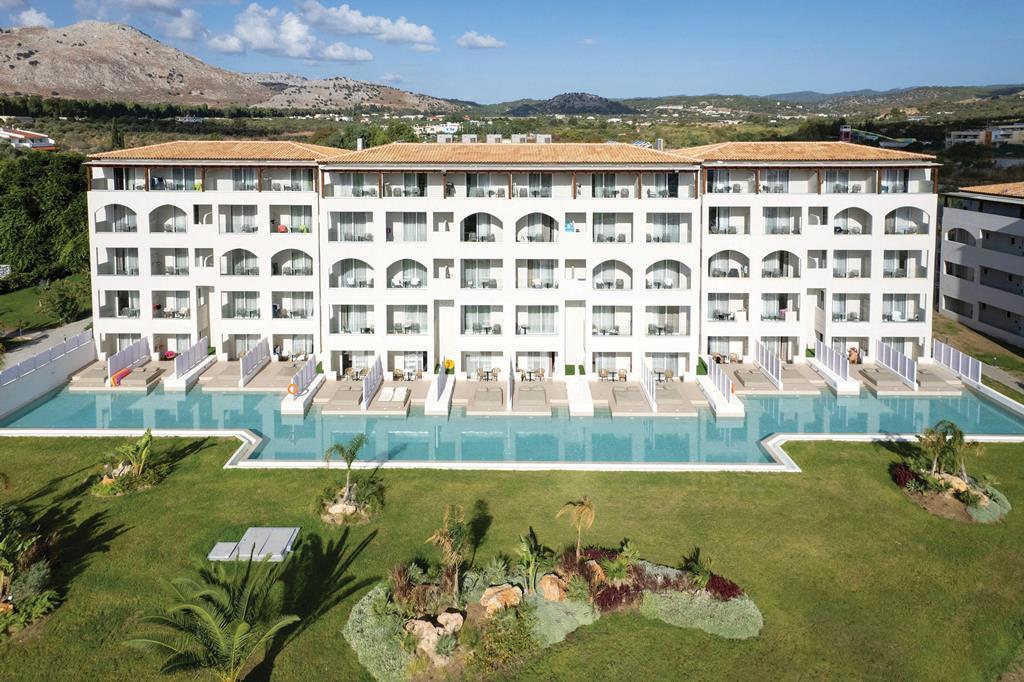 eden-village-myrina-beach