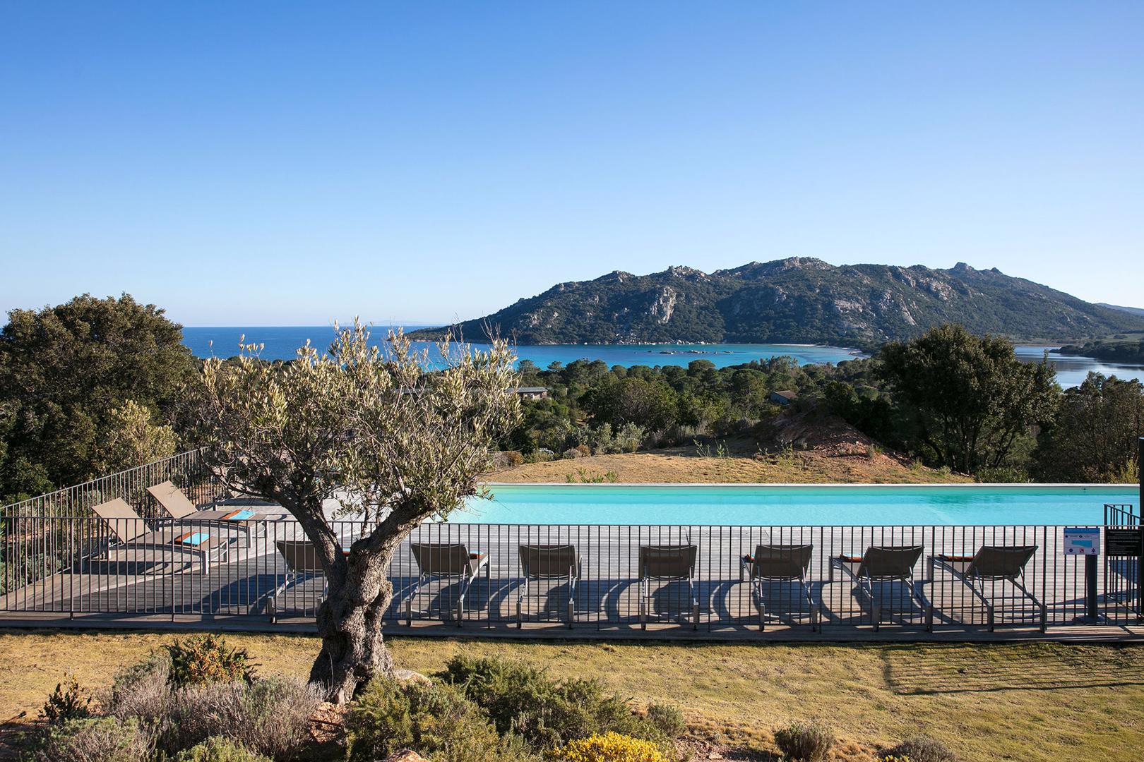 hotel-grand-hotel-cala-rossa