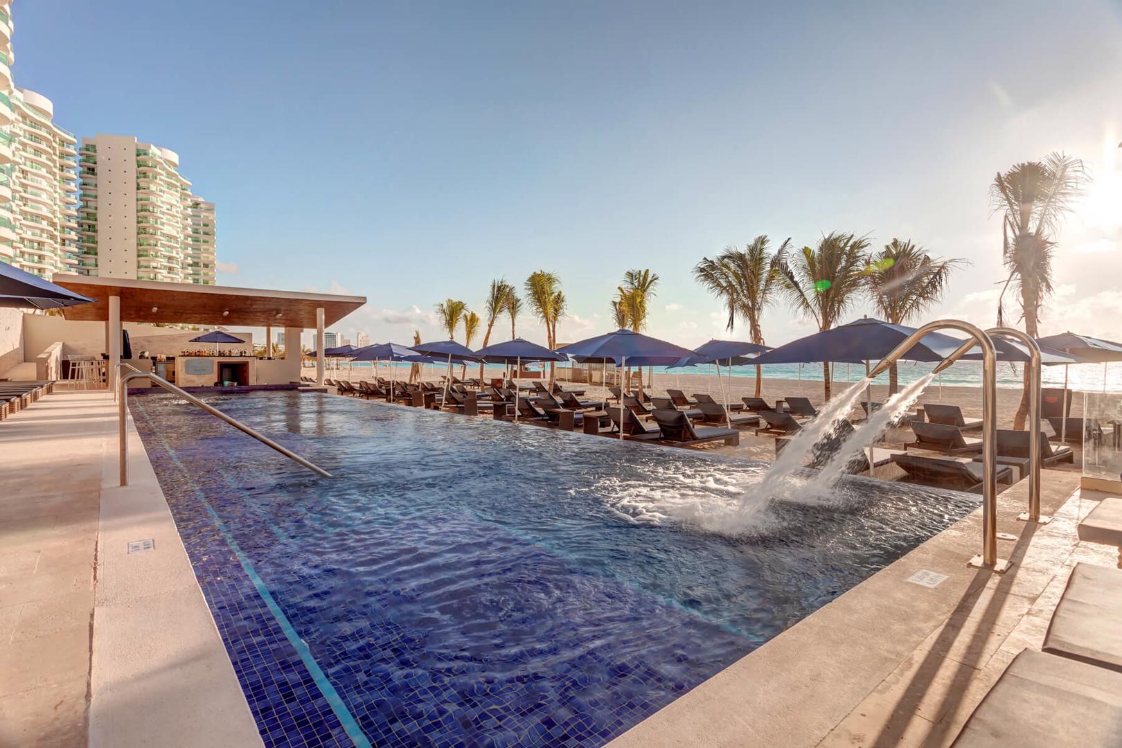 royalton-suites-cancun-resort