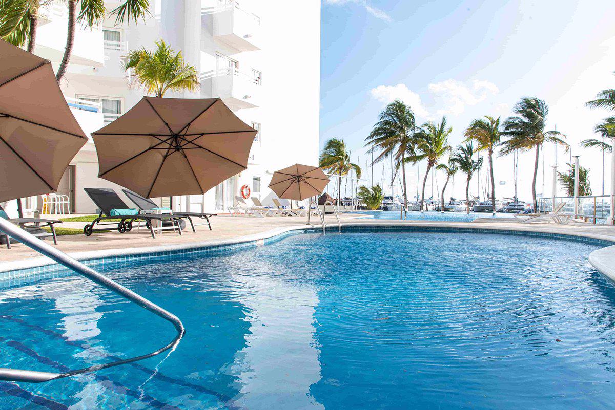 Foto Holiday Inn Cancun Arenas Cancun