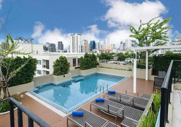 Ramada by Wyndham Bangkok Ten Ekamai Residences