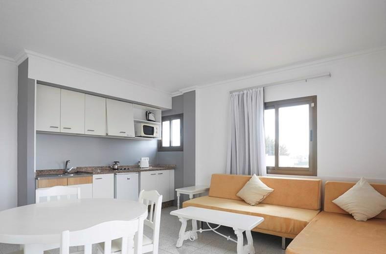 Aptos Casa Luis by Invisa