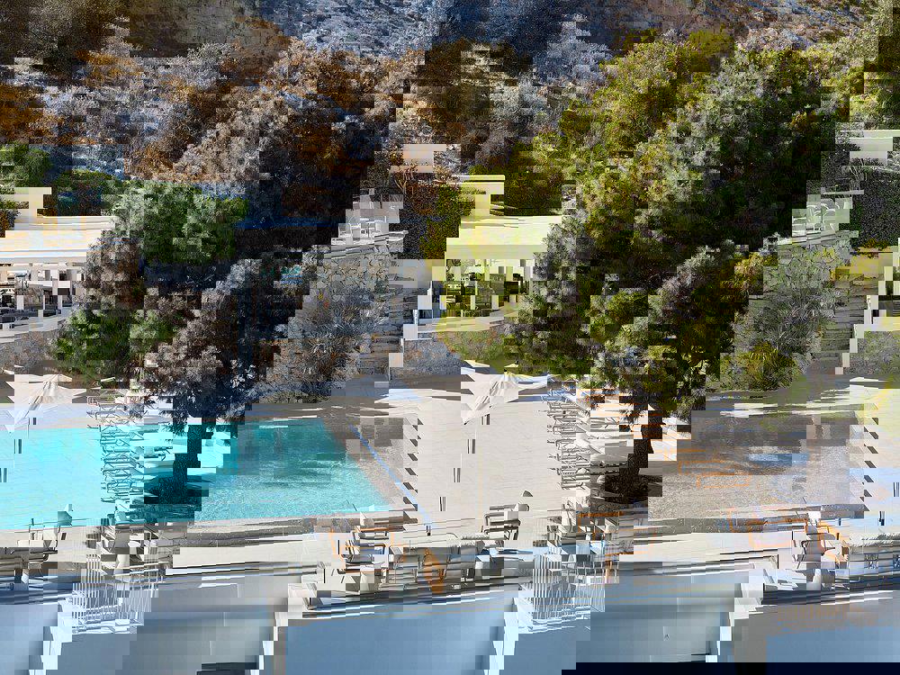 grecotel-vouliagmeni-suites