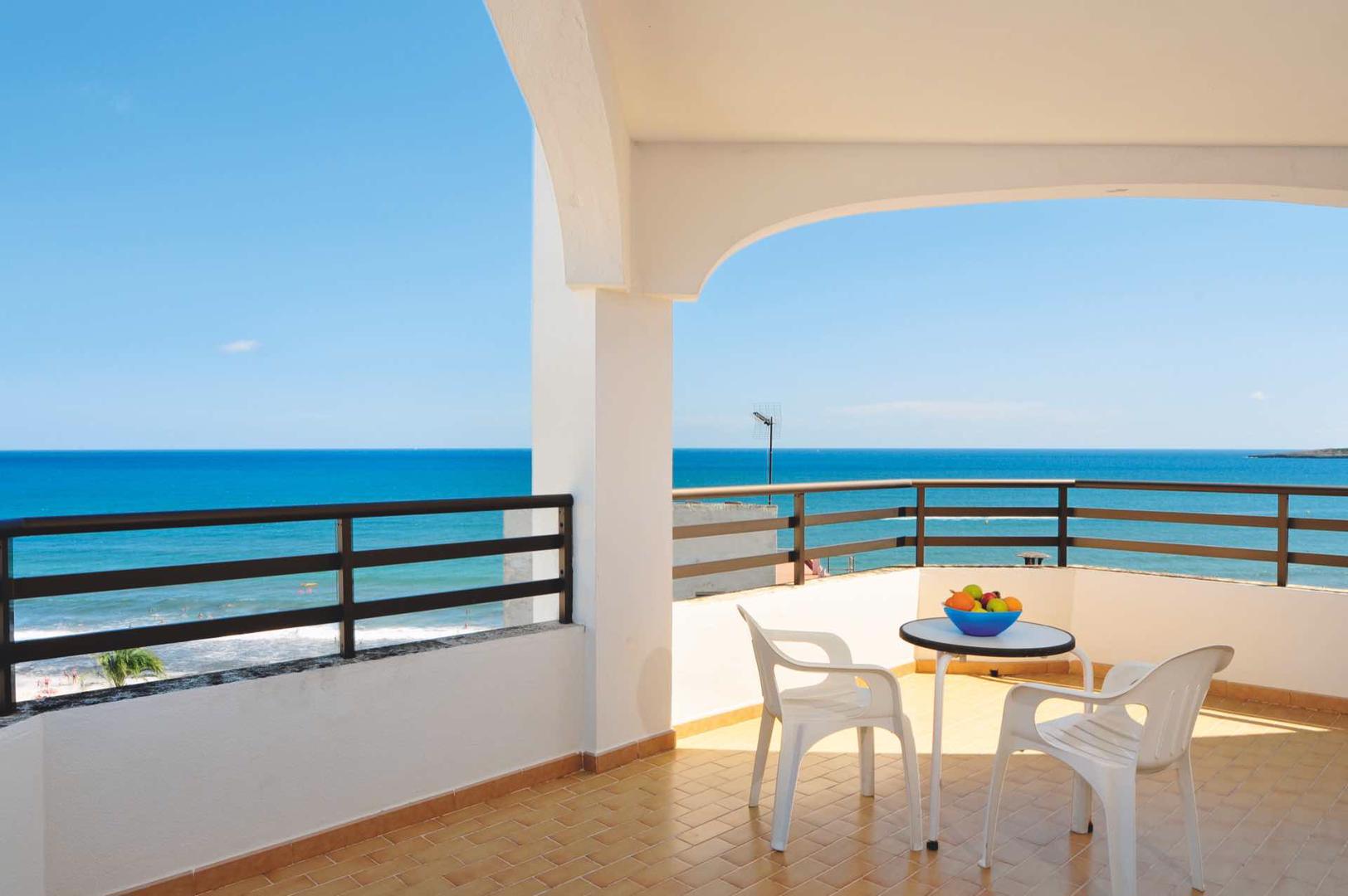 r2-cala-millor-beach-apartments