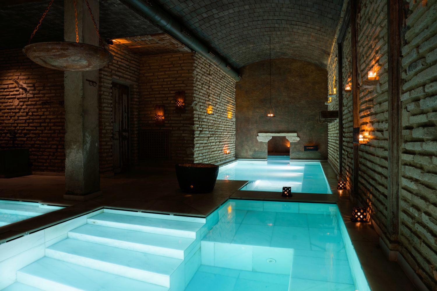 Aire Hotel en Ancient Baths Plaza Vieja