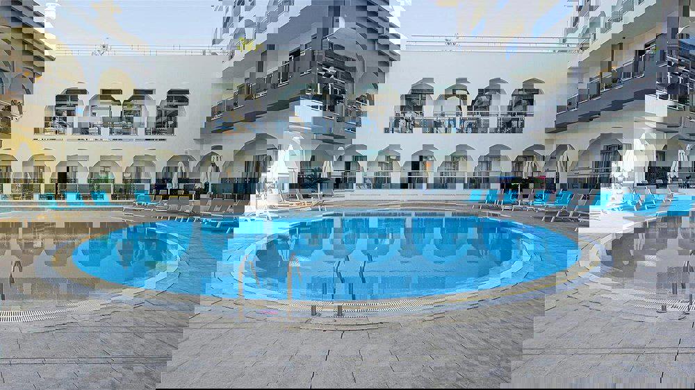 side-aluna-hotel