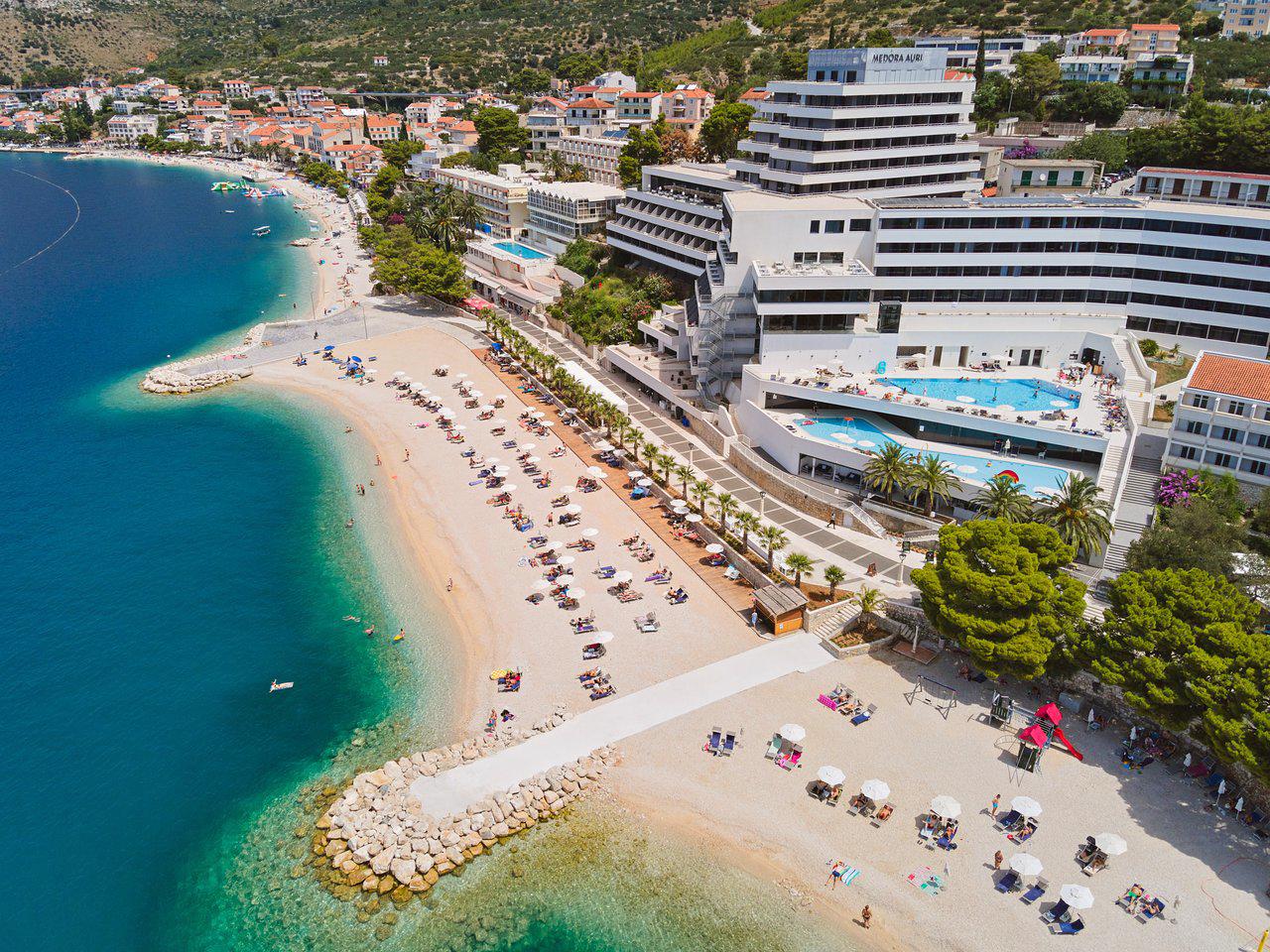 Stuntprijs autovakantie Zuid-dalmatie ⭐ 8 Dagen logies ontbijt Medora Auri Family Beach Resort